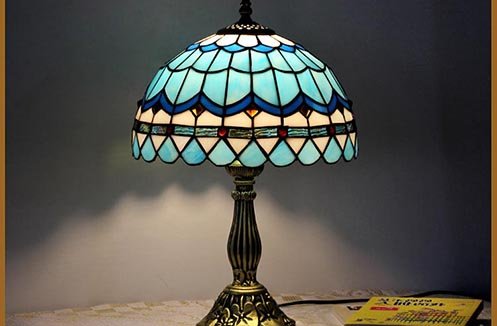 Mẫu đèn bàn trang trí phong cách Địa Trung Hải